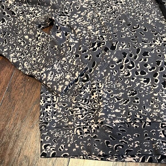 Sundry Anthropologie Leopard Hoodie size XS animal print made in USA - Picture 5 of 10